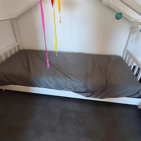 ホームステイ 2 Gaestezimmer Mit Zwei Einzelbetten Und Einem Schlafsofa
