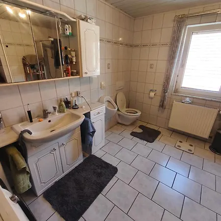 ホームステイ 2 Gaestezimmer Mit Zwei Einzelbetten Und Einem Schlafsofa Heubach